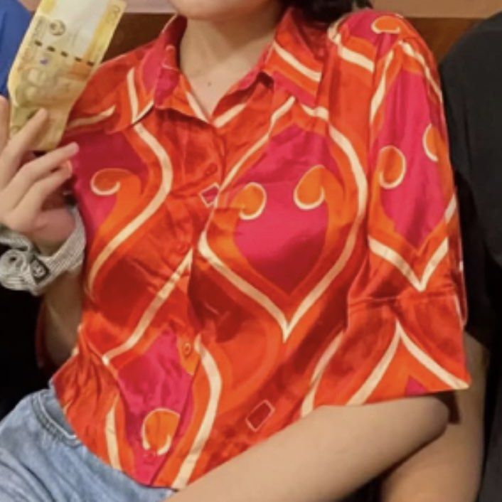 Zara Retro Pattern Copped Short Sleeve Button Up Blouse (Category: Blouses) located in Cauayan City . Submitted by edumpz (Listing ID 1471053030, Image 3). Description: - button-up shirt with retro pattern in vibrant orange, pink, and cream - collared neck, short sleeves, smooth fabric, front button closure - xs on tag but can fit small to medium - worn twice only MOP: Gcash MOD: j&t express SF shouldered by buyer 🌟 christmas .