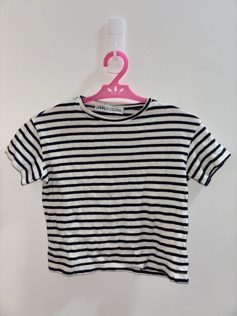 Zara Top (Category: Blouses) located in Bacoor. Submitted by ynnasdrawer (Listing ID 1471045098, Image 1). Description: - has stains (not visible when far) - so cute - comfy - xs to s (m on tag) - rfs: decluttering .