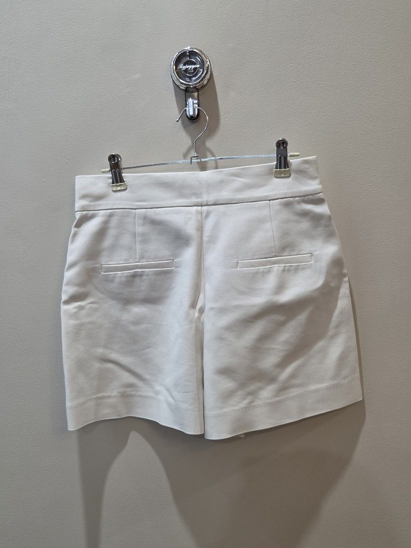 Zara White High Waisted Shorts (Category: Shorts) located in Manila. Submitted by macy_clee (Listing ID 1471043592, Image 2). Description: .