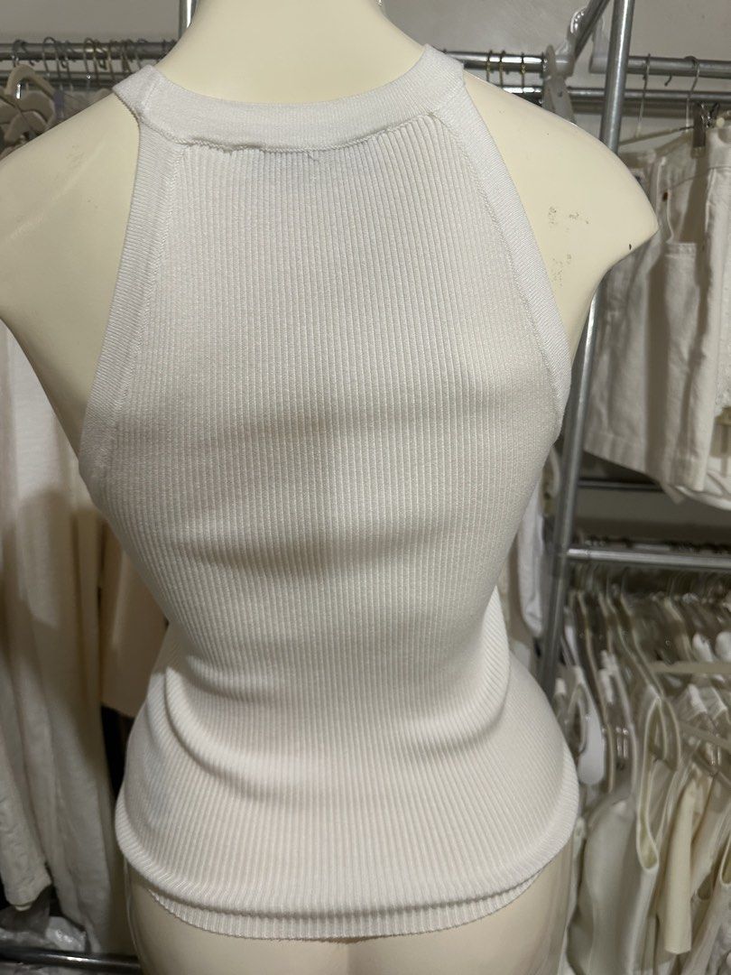 Zara White Ribbed Knit Halter top (Category: Sleeveless) located in Davao. Submitted by krau_ (Listing ID 1470959440, Image 2). Description: Last price! XS on tag No issues.