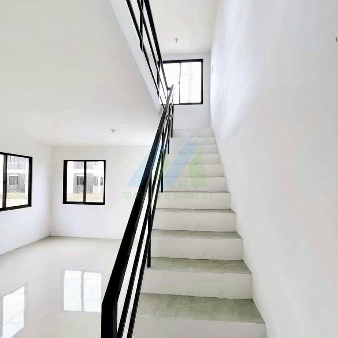 Zerina Premium (Category: House & Lot) located in Batangas. Submitted by grand_daisylyn (Listing ID 1471006466, Image 3). Description: 🔥 AFFORDABLE SINGLE ATTACHED 🔥 📍 Brgy. Kayumanggi, Lipa City, Batangas Presenting the Zerina Premium a modern single attached home, perfect for growing 𝟲𝗞 𝗥𝗘𝗦𝗘𝗥𝗩𝗔𝗧𝗜𝗢𝗡 𝗢𝗡𝗟𝗬😱 ✅ Lot Area: 80 sqm ✅ Floor Area: 50.8 sqm ✅ Complete Turnover 14k ONLY Monthly Amort sa Pag ibig. 𝐇𝐨𝐮𝐬𝐞 𝐅𝐞𝐚𝐭𝐮𝐫