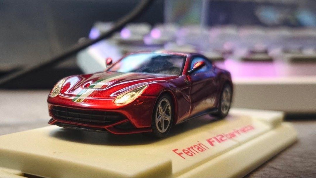 1/64 CM Models Ferrari F12Berlinetta (Category: Vehicle & Diecast Models) located in Cabuyao City. Submitted by kenzhou.crib (Listing ID 1465701178, Image 1). Description: Kyosho OEM Good Condition - Detailed - No scratches Metallic Red with Tricolore racing stripe Acrylic case included! Issue: Minor damage sa Acrylic Case Market Value: 1.5k pesos.
