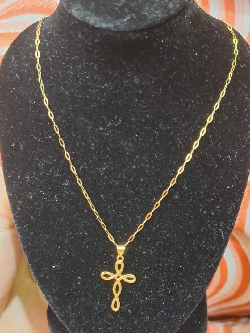 18K gold cross (Category: Necklaces) located in Caloocan City. Submitted by michelle.golveo (Listing ID 1465754979, Image 1). Description: BRAND NEW Size 18" Ang item po na ito ay SOLD PER SET, NOT PER GRAM. Wala po kaming exact or estimated grams na maibibigay dahil set price po ang basis ng selling price, hindi per gram..