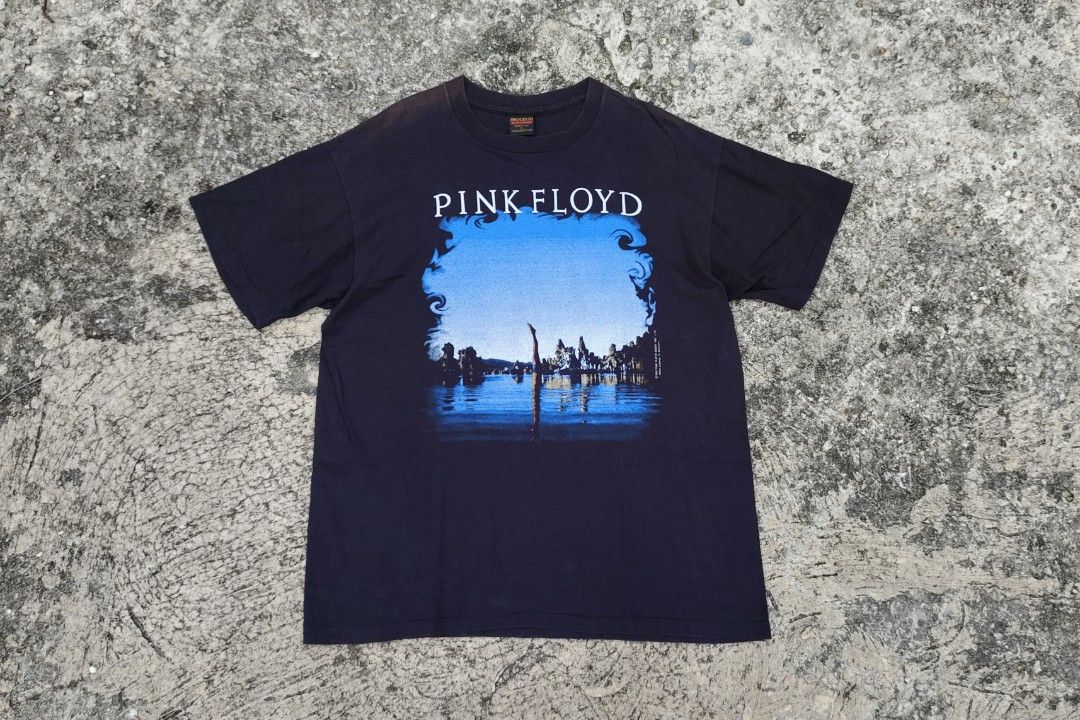 ©1992 PINK FLOYD wish you were here (Category: Tshirts & Polo Shirts ) located in Mati. Submitted by gsthrift (Listing ID 1465668652, Image 1). Description: XL on tag Length 30 Width 23.5 issue: faded sa upper shoulder at maliit na pinhole sa lower part.
