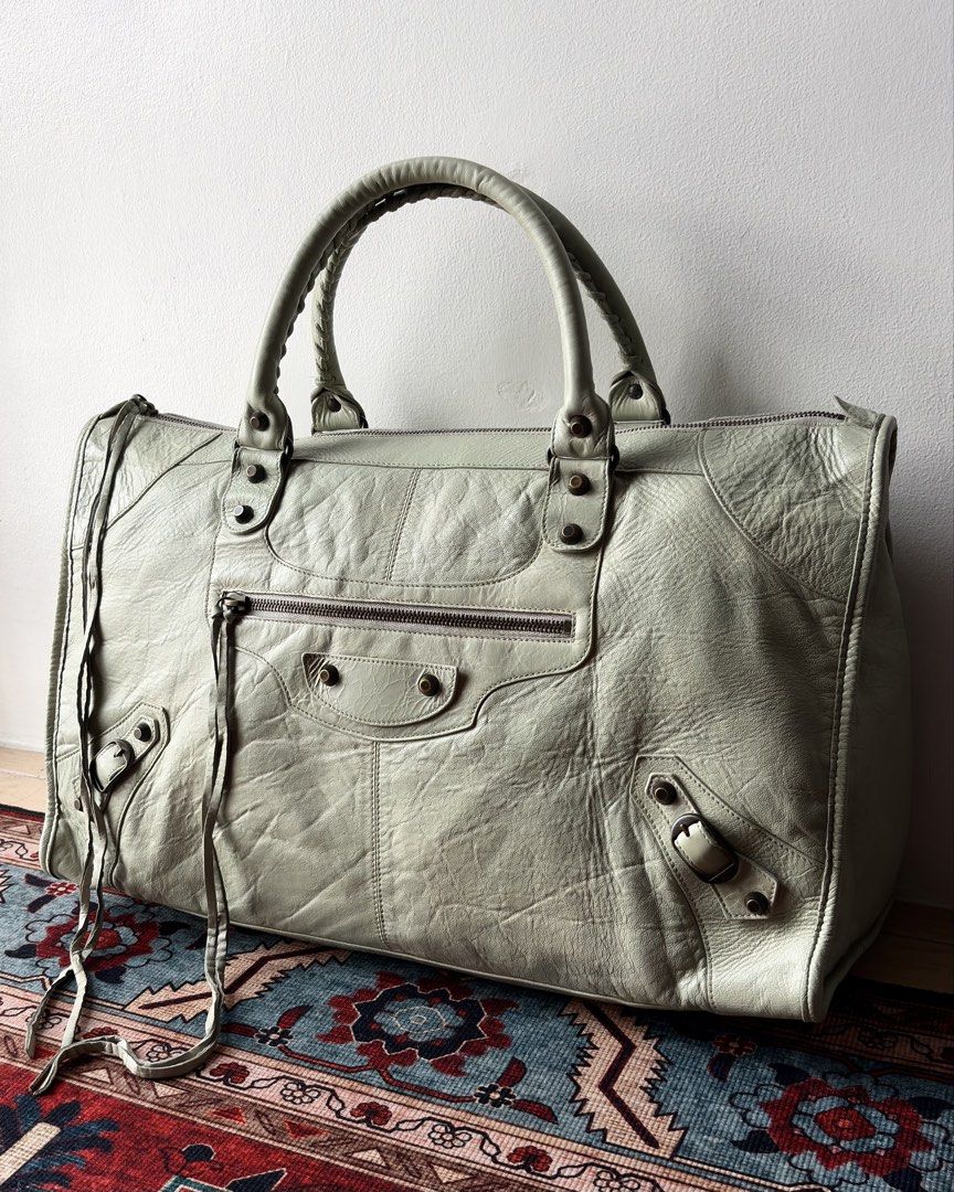 (SOLD) 2000’s - Balenciaga - Classic Work City Bag (Category: Luxury Bags & Wallets) located in Makati City. Submitted by _thriftgallery (Listing ID 1465601269, Image 1). Description: .