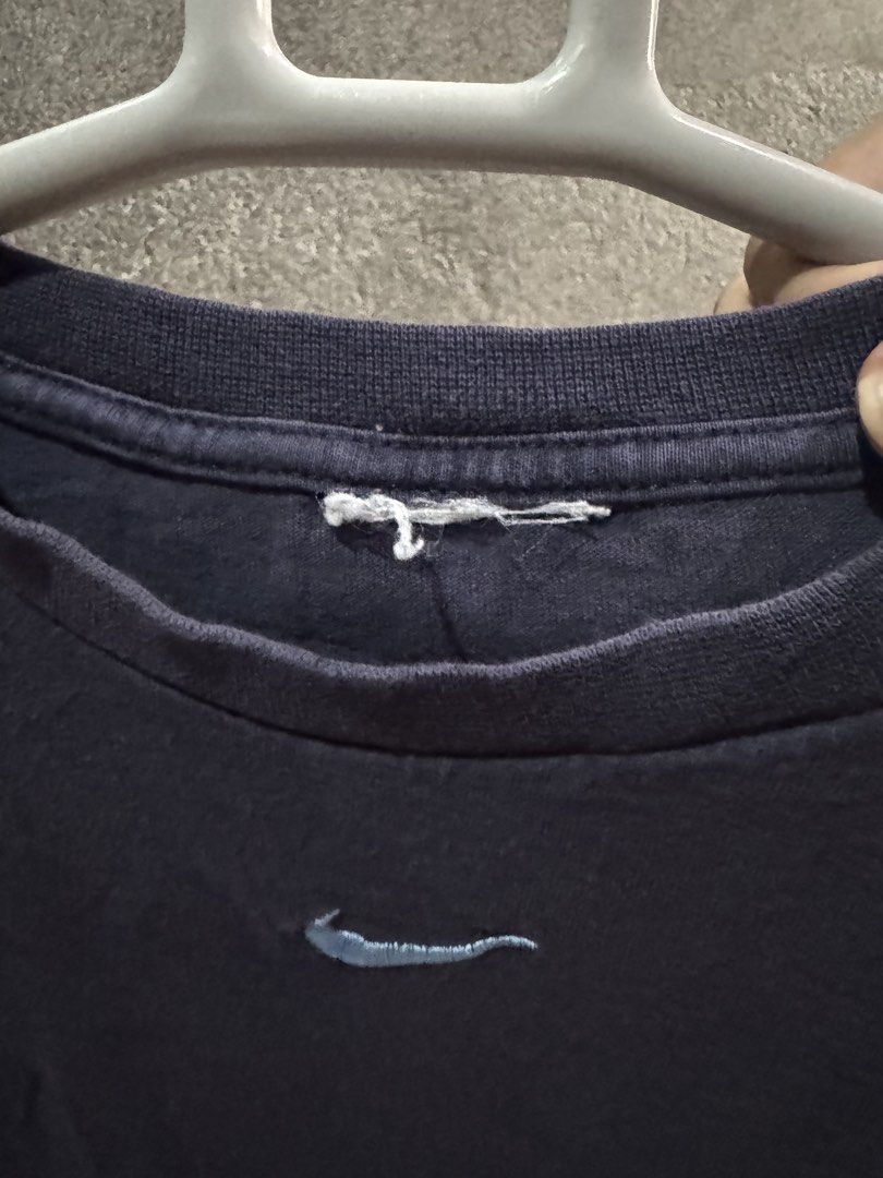2000s Embroidered Nike Mid Swoosh Tee (Category: Tshirts & Polo Shirts ) located in Dumaguete. Submitted by neeks.vtg (Listing ID 1465629502, Image 2). Description: .