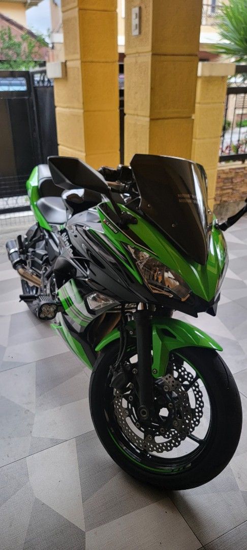 2017 Kawasaki Ninja 650 KRT Edition (Category: Motorbikes for Sale) located in Malolos. Submitted by jubeiyagyu (Listing ID 1465582723, Image 3). Description: Green and black Kawasaki Ninja 650. Sportbike style. Looks sharp. loud, Ready to ride. Great for the road. Come check it out. 14430 ODO SC Project exhaust pipe Aux.light installed CNC Handle mount Carbon windscreen Clean Paper Newly Registered 16sept2026 Negotiable upon Viewing.