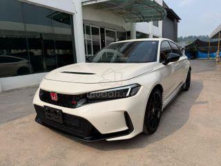 (Category: ) located in . Submitted by modernimportedluxurycar (Listing ID 1460898639, Image 1). Description: .