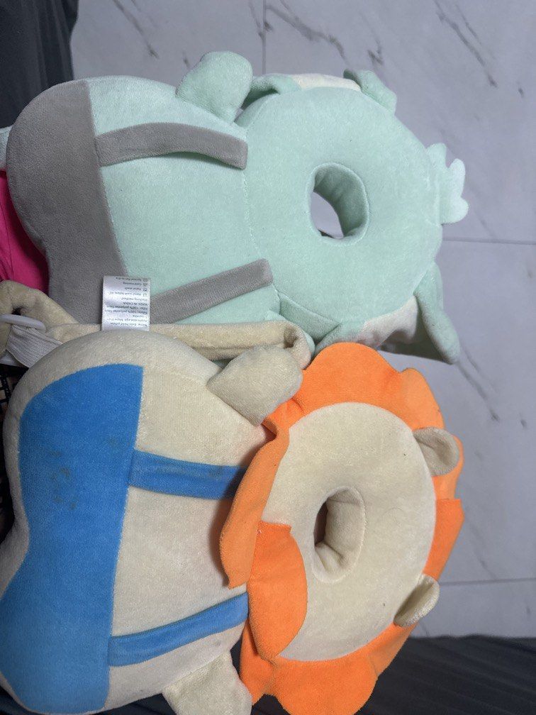 2 pc of Baby Head Protector Backpack Pillows (Category: Infant Playtime) located in Quezon City. Submitted by shangdelier158 (Listing ID 1465751087, Image 1). Description: Well Used. Decluttering.