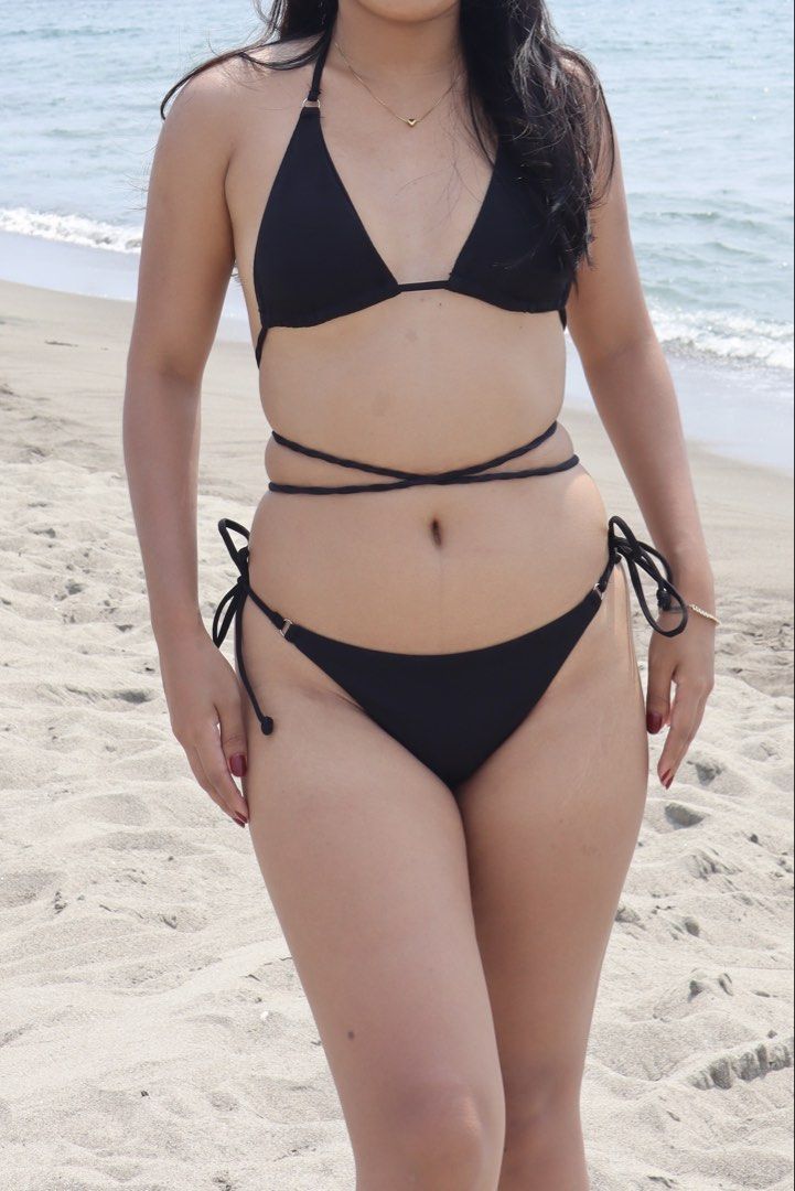 2 Piece Swimsuit (Category: Bikinis & Swimsuits) located in Mandaluyong City. Submitted by yanna_02501 (Listing ID 1465633934, Image 2). Description: .