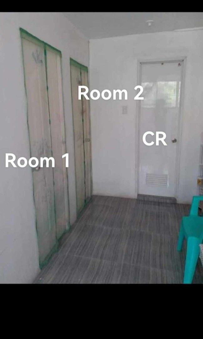 2 rooms for rent (Category: Room Rentals) located in Manila. Submitted by ohrelleodron_46 (Listing ID 1465694548, Image 1). Description: room1 has aircon and double deck,the other room has a single bed,there is a common toilet and bath exclusive for renter,separate entryway to the rooms,and access to the roofdeck.