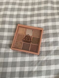（分類：）位於 。 由 serene.closet 提交（商品編號 1465601409，圖片 1）。簡介： 。