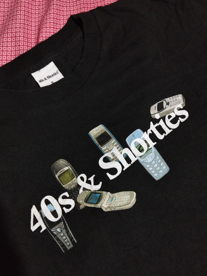 40's & Shorties (Category: Activewear) located in Bacolod City. Submitted by hyoohxzx (Listing ID 1465709882, Image 2). Description: 40's & Shorties Hard Tag Size Medium Length 28.5 Width 20 Excellent Condition Minimal Hairline Crack Location Bacolod City, Negros Occidental.