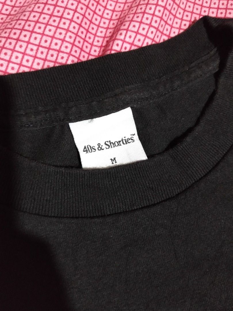 40's & Shorties (Category: Activewear) located in Bacolod City. Submitted by hyoohxzx (Listing ID 1465709882, Image 3). Description: 40's & Shorties Hard Tag Size Medium Length 28.5 Width 20 Excellent Condition Minimal Hairline Crack Location Bacolod City, Negros Occidental.