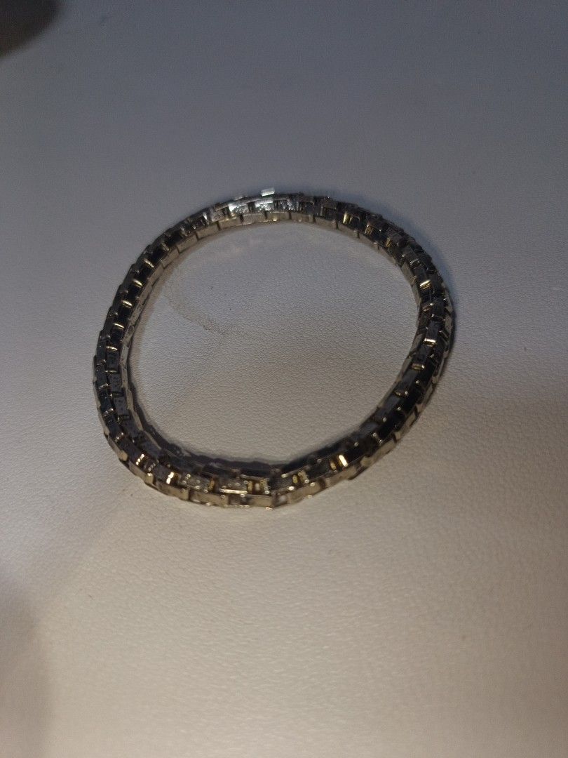 50 each! grunge/goth/punk wear accessories (Category: Jewelry) located in Manila. Submitted by swiftbear_7ed2ec (Listing ID 1465645849, Image 3). Description: via LBC or JnT, shipping shouldered by buyer.