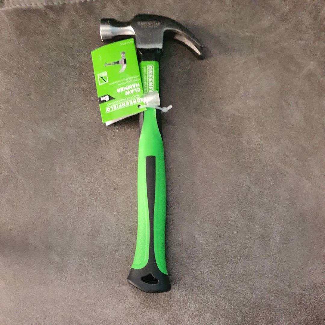 8oz claw hammer martilyo (Category: Cleaning Tools & Supplies) located in Pasig City. Submitted by fasttech01 (Listing ID 1465580409, Image 3). Description: .