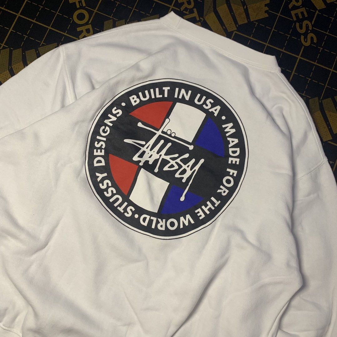 90’s Stussy Sweater (Category: Coats, Jackets and Outerwear) located in Manila. Submitted by vanmeds (Listing ID 1465716669, Image 1). Description: Vtg 90’s White Stussy Sweatshirt Large on tag (boxy) excellent condition 24 width 25 length 📍manila .