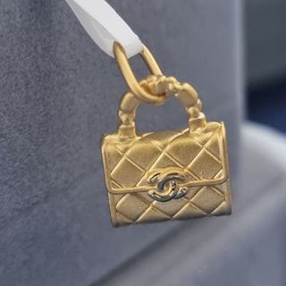 (Category: ) located in . Submitted by KJO_Jewellery (Listing ID 1465596203, Image 1). Description: .