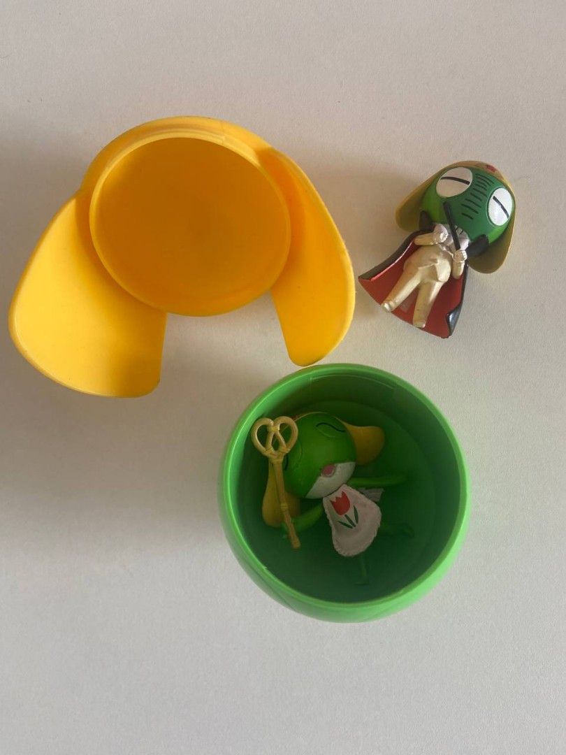 [ Set ] Keroro Gunso Sergeant Keroro Trinket Container and Mini Figurines (Category: Character Goods) located in Makati City. Submitted by mezz0piano (Listing ID 1465733060, Image 2). Description: • Slight scratches and paint chips Mop: Gcash| Mod: J&T/Lalamove 📌 Makati.