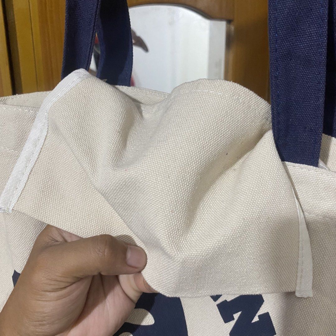 A Bathing Ape BAPE Winter 2010 Appendix/Gift Tote Bag (Category: Tote Bags) located in Manila. Submitted by 4114thrifts.ph (Listing ID 1465600146, Image 3). Description: Item Name: A Bathing Ape BAPE Winter 2010 Appendix/Gift Tote Bag (Details) • Condition: Very Good Condition • Color Rate: 9.4/10 • Issue/s: Need Wash Mine: 850 + Shipping Fee 📥 Dasmariñas City, Cavite, 4114📍.
