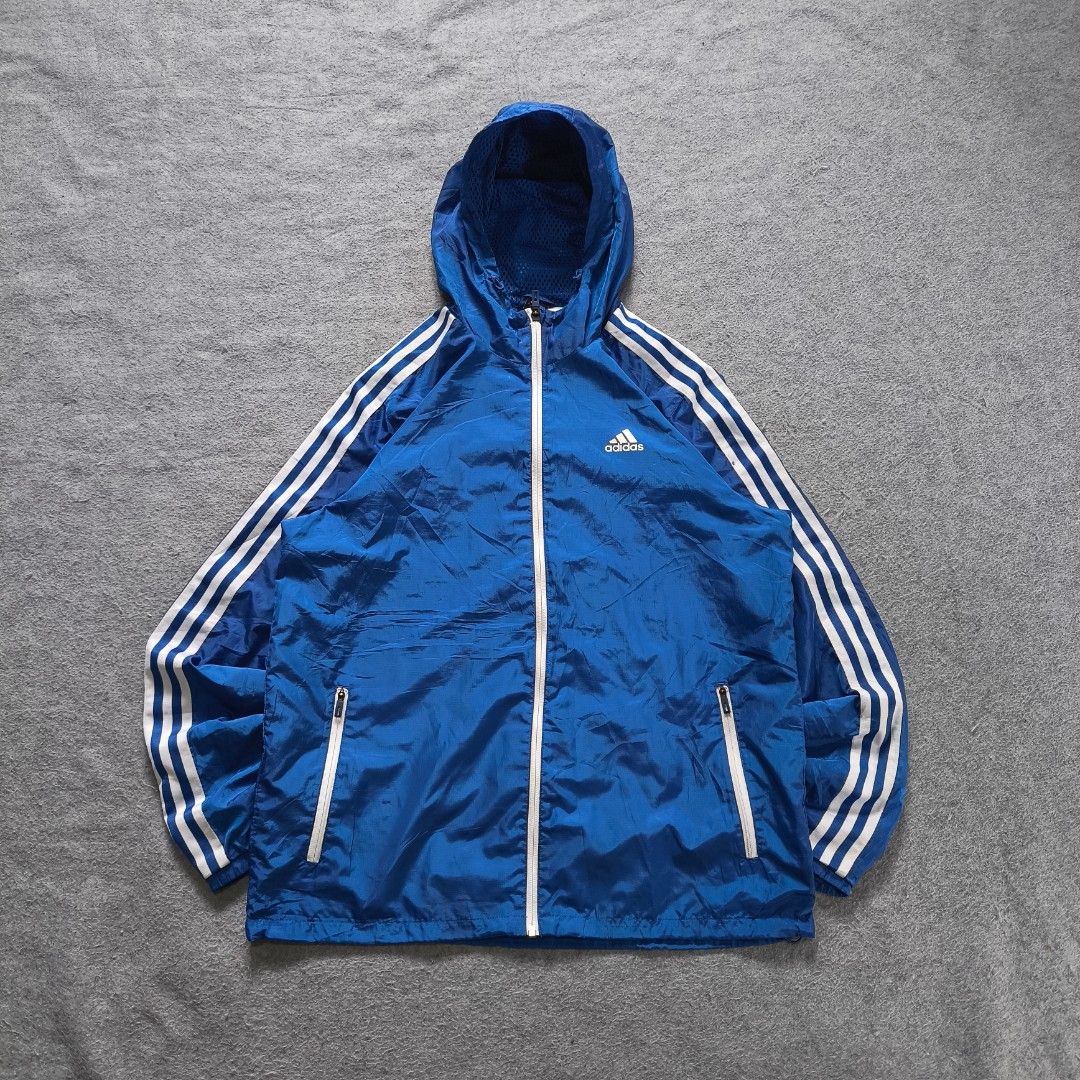 Adidas 3 Lines Windbreaker (Category: Activewear) located in Manila. Submitted by shykes_26 (Listing ID 1465718924, Image 1). Description: Dimensions Width - 22.5 Length - 28 Size on tag - L Issues - None.