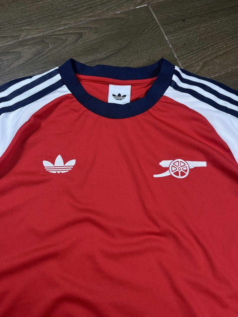 Adidas Arsenal Jersey (Category: Tshirts & Polo Shirts ) located in Bacolod City. Submitted by gabinuks2039771 (Listing ID 1465653651, Image 3). Description: 21x28 Dm if interested No flaws.