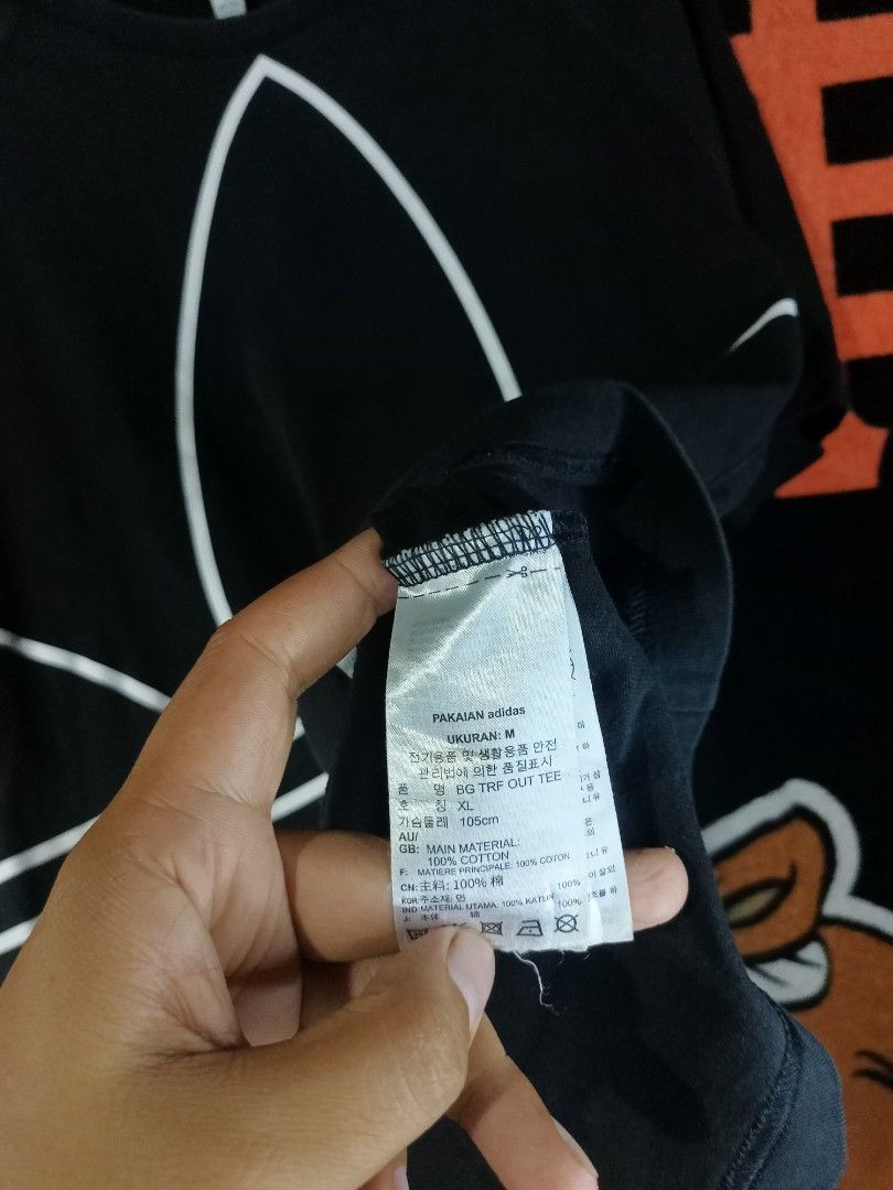 Adidas Big Logo Tee (Category: Tshirts & Polo Shirts ) located in Castilla. Submitted by stignapamorma (Listing ID 1465684700, Image 2). Description: Size - 21.5x28.5 Condition - Excellent Color Rate - 8.5/10 Issue - Good Fade Price - 350+SF.