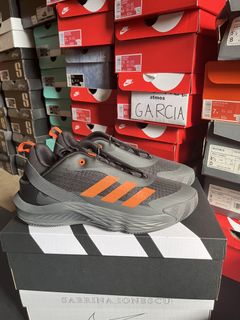 (Category: ) located in . Submitted by rr.sneakerstash (Listing ID 1465585777, Image 1). Description: .