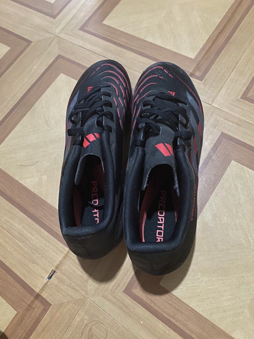 Adidas Soccer Shoes (Category: Casual Shoes) located in Manila. Submitted by zealflower_8896f9 (Listing ID 1465647933, Image 3). Description: 2nd Hand shoes..