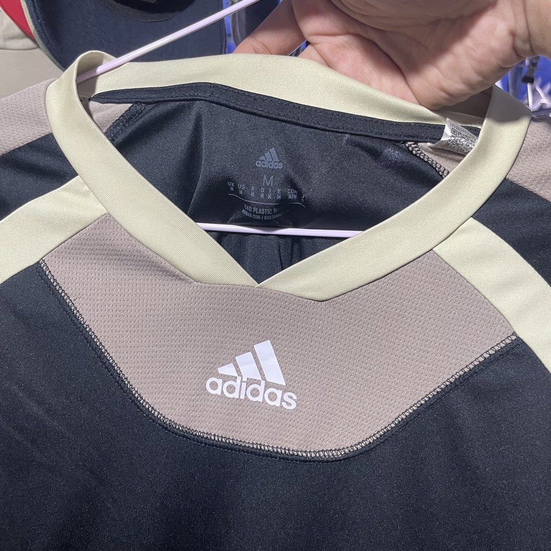 Adidas Trainer Shirt (Category: Activewear) located in Cebu City. Submitted by looted.goods (Listing ID 1465698007, Image 2). Description: 20x29.