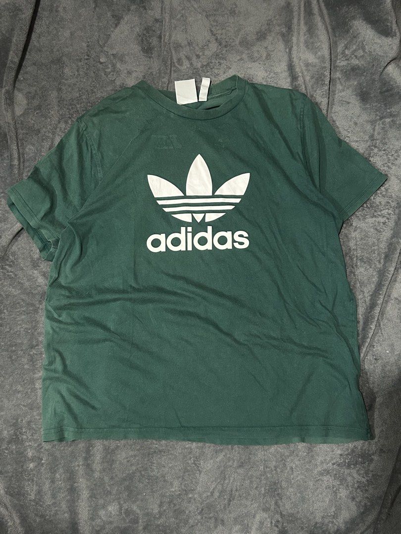 Adidas Trefoil Logo Shirt (Category: Tshirts & Polo Shirts ) located in Quezon City. Submitted by bunnyrack.co (Listing ID 1465749908, Image 1). Description: 📍commonwealth, qc shipping via jnt or lalamove.