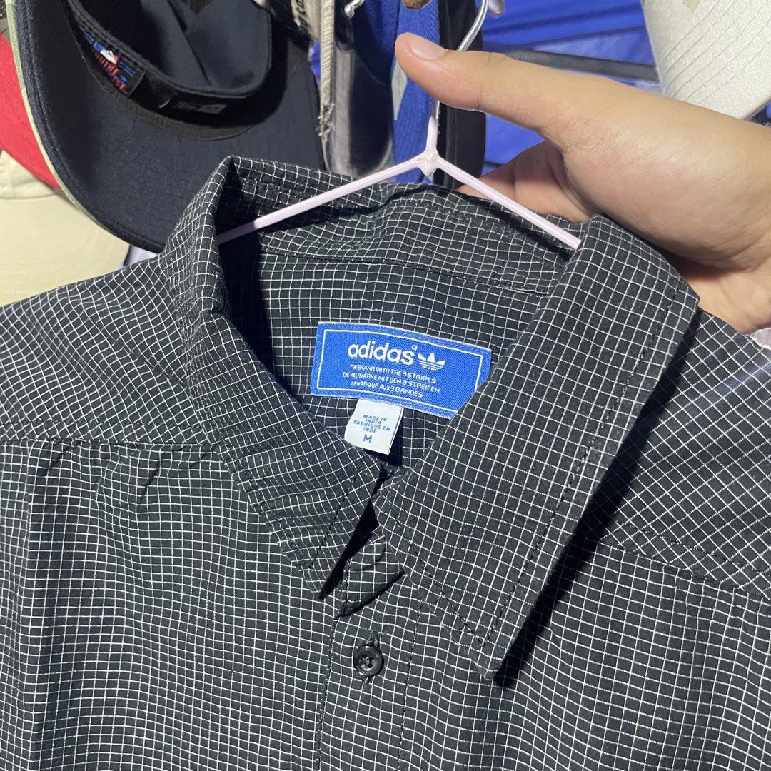 Adidas TreFoil Polo Button Down (Category: Activewear) located in Cebu City. Submitted by looted.goods (Listing ID 1465697677, Image 3). Description: 21x28.