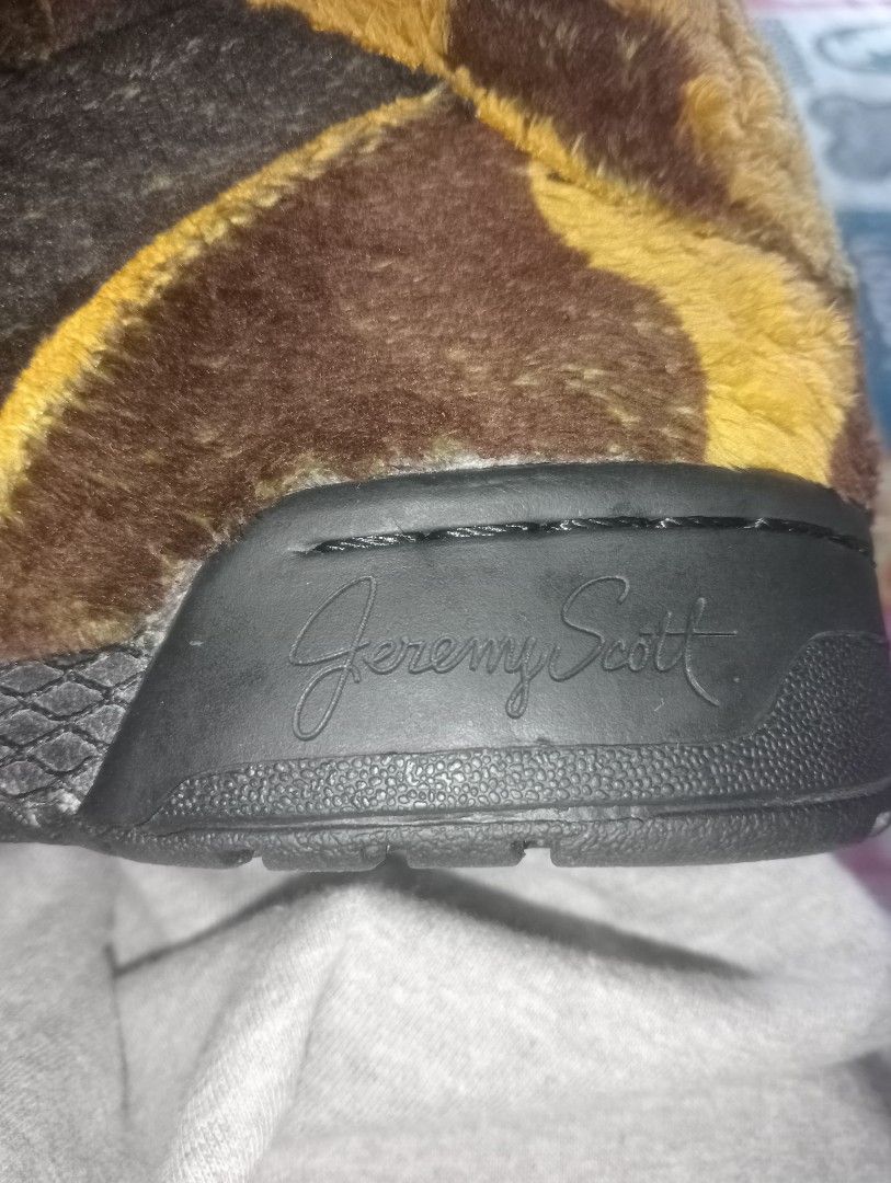 ADIDAS X JEREMY SCOTT (Category: Boots) located in Quezon. Submitted by thrift_naku (Listing ID 1465645174, Image 3). Description: where this adidas x Jeremy Scott.