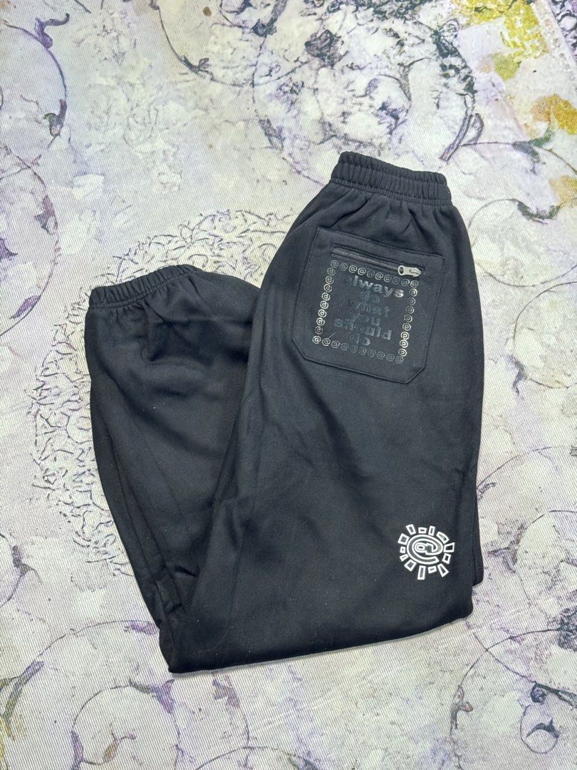 ADWYSD Sweat pants Black (Category: Joggers) located in Marilao. Submitted by whocoppin (Listing ID 1465714441, Image 2). Description: ADWYSD Sweat pants Black Size medium ₱1200 .