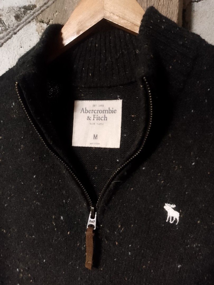 A&F Halfzip Cardigan (Category: Others Tops) located in Antipolo. Submitted by _justdropby.ph (Listing ID 1465633151, Image 2). Description: excellent condition size medium on tag.
