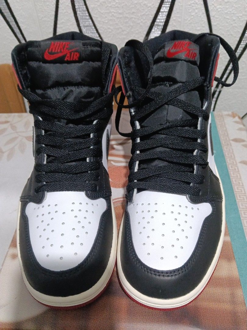 Air Jordan 1 Retro High OG (Category: Activewear) located in Cavite. Submitted by purplepink30 (Listing ID 1465640512, Image 1). Description: Available size: sizes:10.5, 8 and 5.5Y.