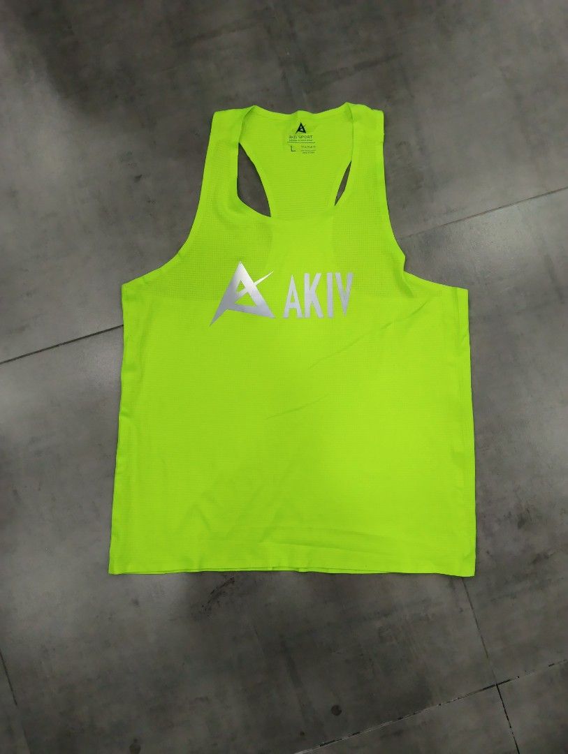 AKIV RUNNING SINGLET (Category: Activewear) located in Talisay. Submitted by nooooooooooooooooy (Listing ID 1465624377, Image 2). Description: AKIV RUNNING SINGLET LARGE WIDTH 19 LENGTH 25 EXCELLENT NO FLAWS, NEED WASH PM💌💌.