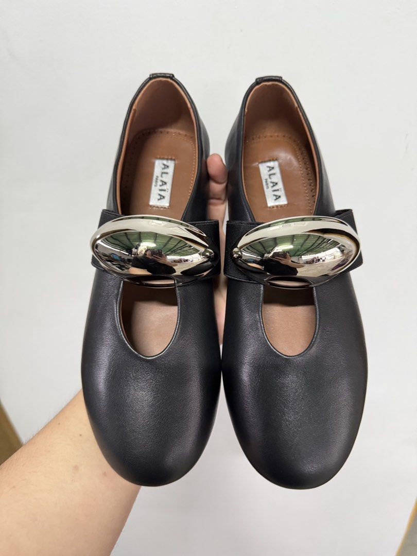 Alaia EUR 37 (Category: Sandals) located in Antipolo. Submitted by ceraken_luxpreloved (Listing ID 1465651100, Image 1). Description: .