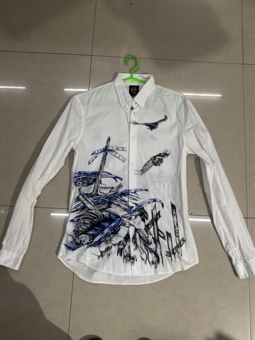 ALEXANDER MCQUEEN (Category: Formal Shirts) located in Batangas. Submitted by khazersobranglegit (Listing ID 1465700838, Image 1). Description: M on tag.
