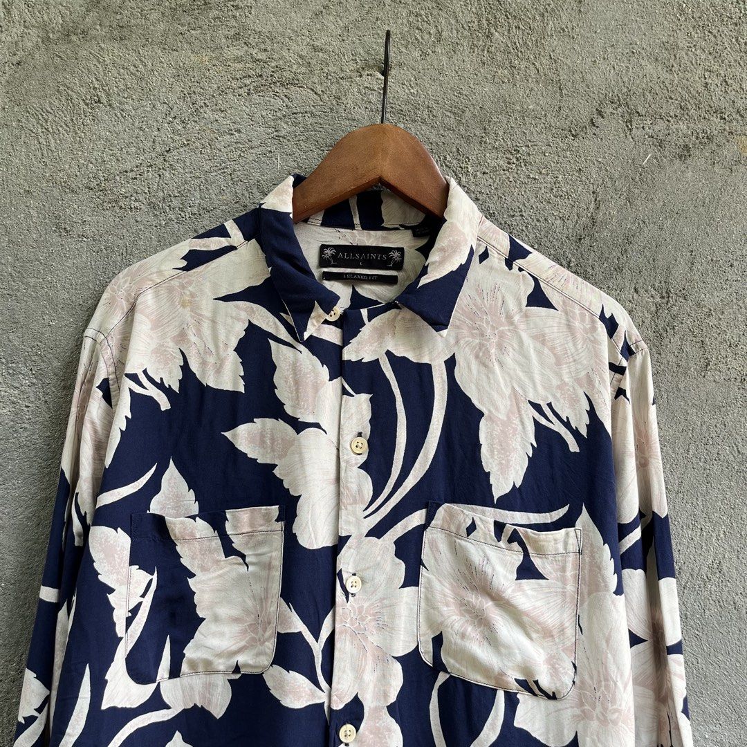 ALLSAINTS JARDIN LONG SLEEVE (Category: Tshirts & Polo Shirts ) located in Manila. Submitted by flippinn (Listing ID 1465608423, Image 3). Description: Large 25W 28L Need wash, Yellow stains Lalamove or J&t Express + Shipping fee.