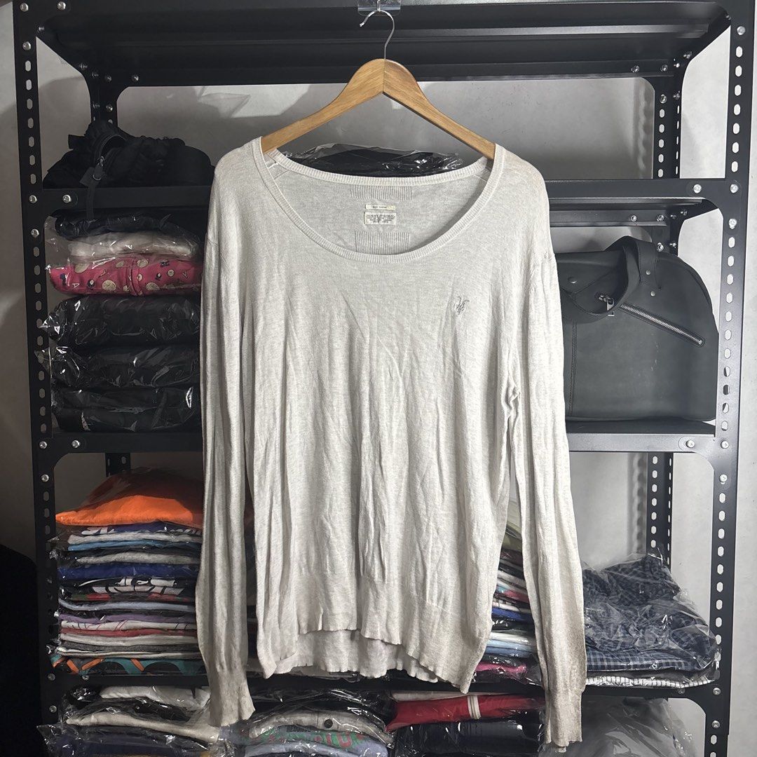 AllSaints Spitalfields - Devise Scoop Long Sleeve Sweater (Category: Longsleeves) located in Cavite. Submitted by goodstayojan.cvt (Listing ID 1465718780, Image 1). Description: All Saints - Knitted Longsleeve L on tag(18 x 27.5 x 26) Good Condition Flaw: Stains, hole at the shoulder, see setailed pics - Brand/Model: AllSaints Spitalfields Devise Scoop Knit Sweater - Color: Greyish cream - Size: Large (Regular fit) - Material: 100% lightweight co
