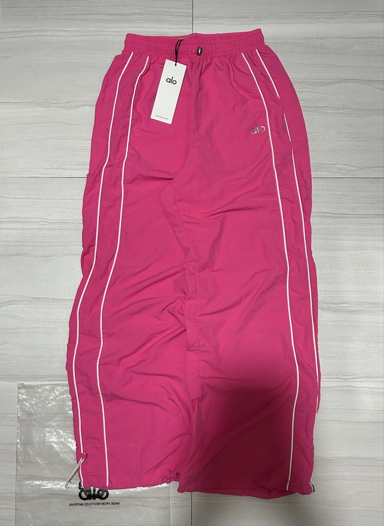 Alo Wide Leg Pants (Category: Other Bottoms) located in Manila. Submitted by blessed.drei (Listing ID 1465711838, Image 1). Description: Brandnew with Ziplock Included Adjustable Hem No Issues ₱400 + Shipping 📍 Deca Homes, Manila.