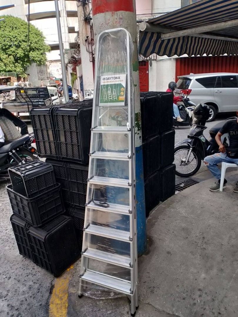 Aluminum ladder 5steps (Category: Home Improvement Tools & Accessories) located in Manila. Submitted by 09171479278_elsie. (Listing ID 1465623266, Image 1). Description: Aluminum ladder 5steps .