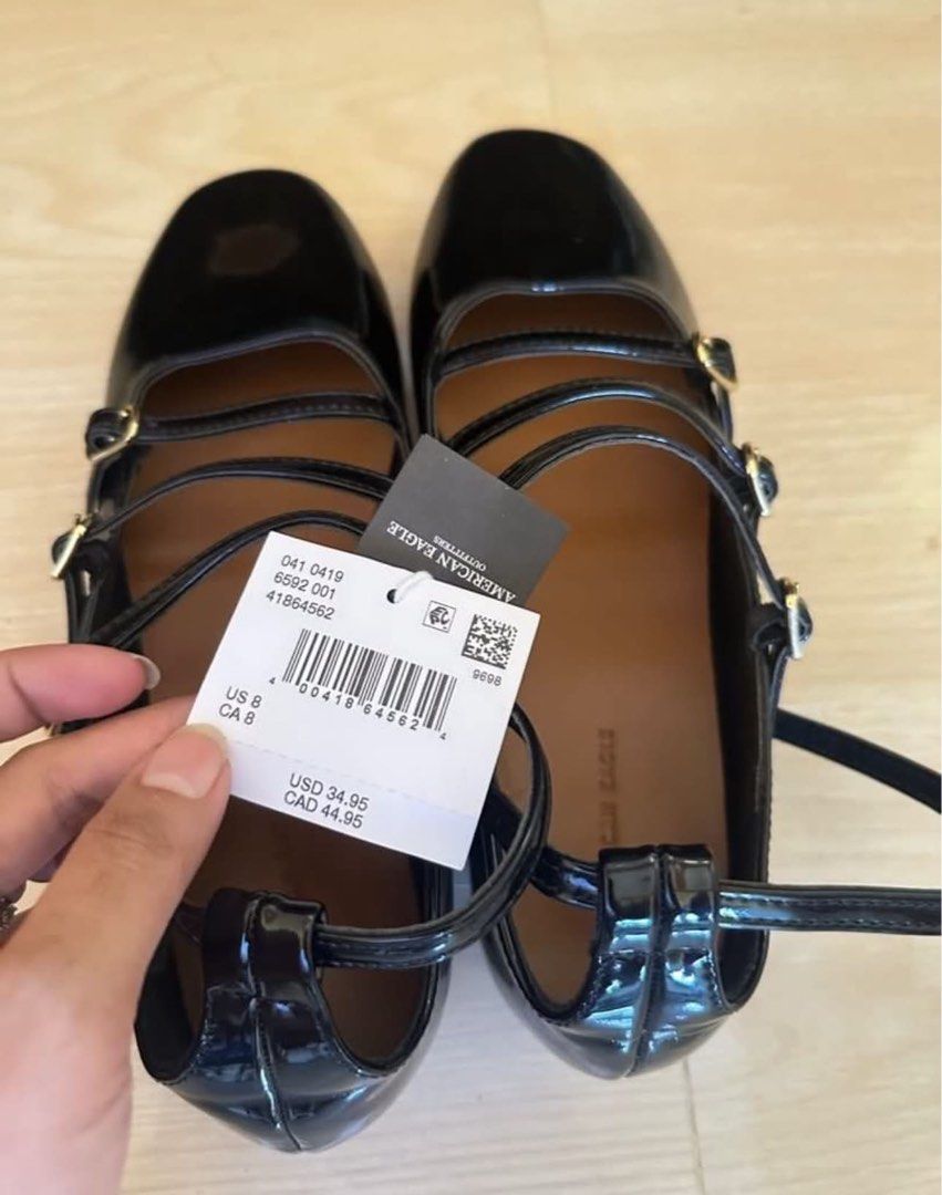 American Eagle Flats with triple straps Womens 8 (Category: Flats & Sandals) located in Urdaneta. Submitted by byells (Listing ID 1465606956, Image 3). Description: Womens US 8 Bought in US Brand new.