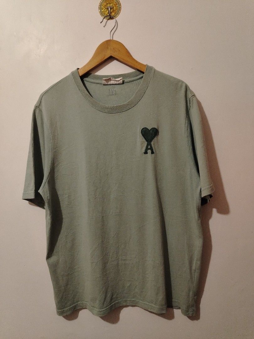 Ami Tee (Category: Tshirts & Polo Shirts ) located in Candijay. Submitted by 6312_streetwear (Listing ID 1465604525, Image 1). Description: 22x28 No issue.