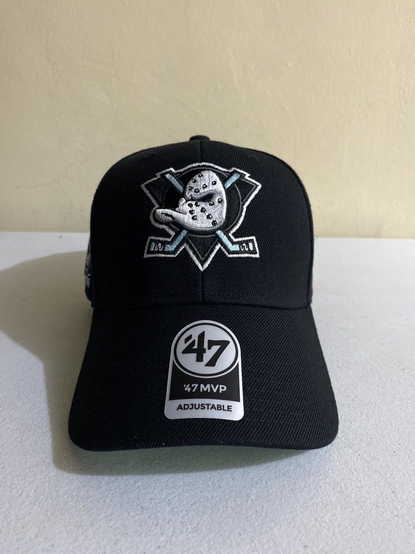 Anaheim Ducks '47 MVP Adjustable Black Hat 2k ( Decluttering ) (Category: Caps & Hats) located in Quezon City. Submitted by joelds (Listing ID 1465585759, Image 2). Description: - Authentic '47 Brand Anaheim Ducks MVP hat in classic black - Adjustable fit with a structured crown and curved brim - Features the iconic vintage Mighty Ducks embroidered logo on the front - Includes a special 1993-1994 inaugural season side patch.