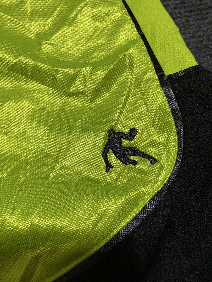 AND1 (Category: Activewear) located in Manila. Submitted by kgthrifty. (Listing ID 1465688863, Image 3). Description: AND1 SHORT DIMES: 26-36x20.5x11 COLOR RATE: 10 SCRATCHES EXCELLENT CONDITION 🏷 350.