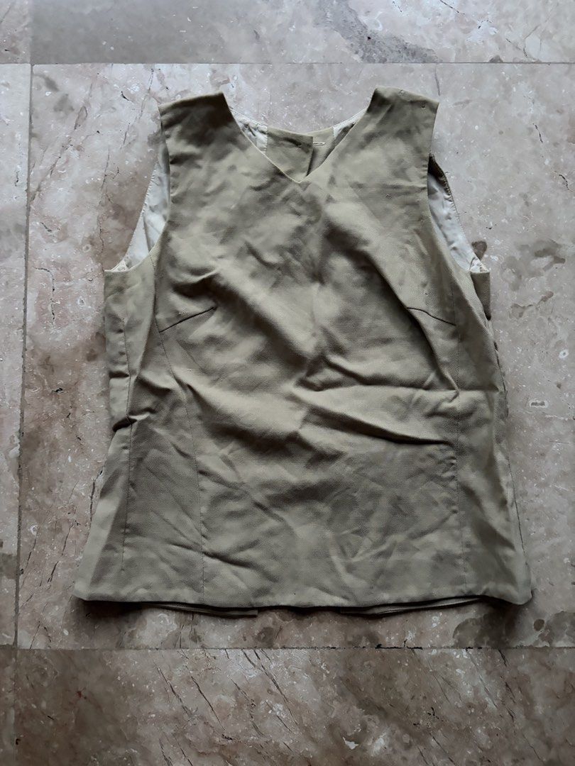 Annex Khaki Sleeveless Top (Category: Others Tops) located in Quezon City. Submitted by tidyup.lara (Listing ID 1465587897, Image 1). Description: Best fits XS-S frames Shoulder 11” Bust 32” Waist 30” Length 20” Condition 8/10: used but in good condition .