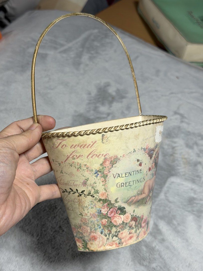 antique gardening planter (Category: Pots & Planters) located in Sablan. Submitted by gongonshelley12 (Listing ID 1465669416, Image 1). Description: 150 only ANTIQUE STYLE TRICKET BOX GARDENING METAL PLANTER GOODS NA GOODS.