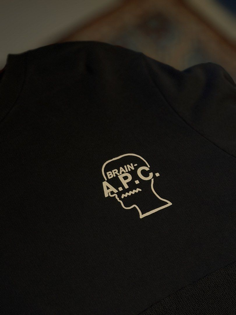 A.P.C x Braindead Dead fabric block sweatshirt (Category: Tshirts & Polo Shirts ) located in Manila. Submitted by localstreetwear (Listing ID 1465655687, Image 2). Description: Declutter Para sa malamig na panahon APC x Braindead Medium 20x28 3500 Antipolo City Sf should by the buyer.